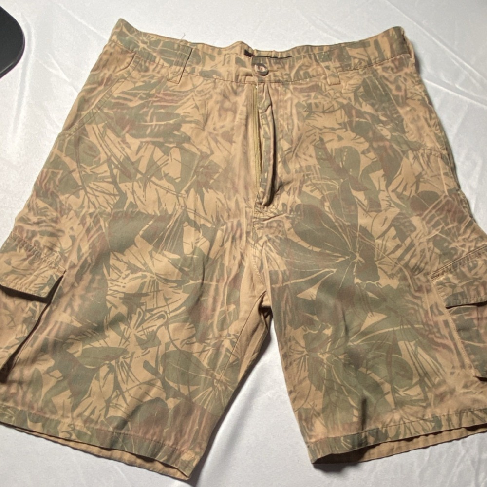 Local Motion Camouflage Cargo Shorts MW7531 Brown Green Men's Pockets